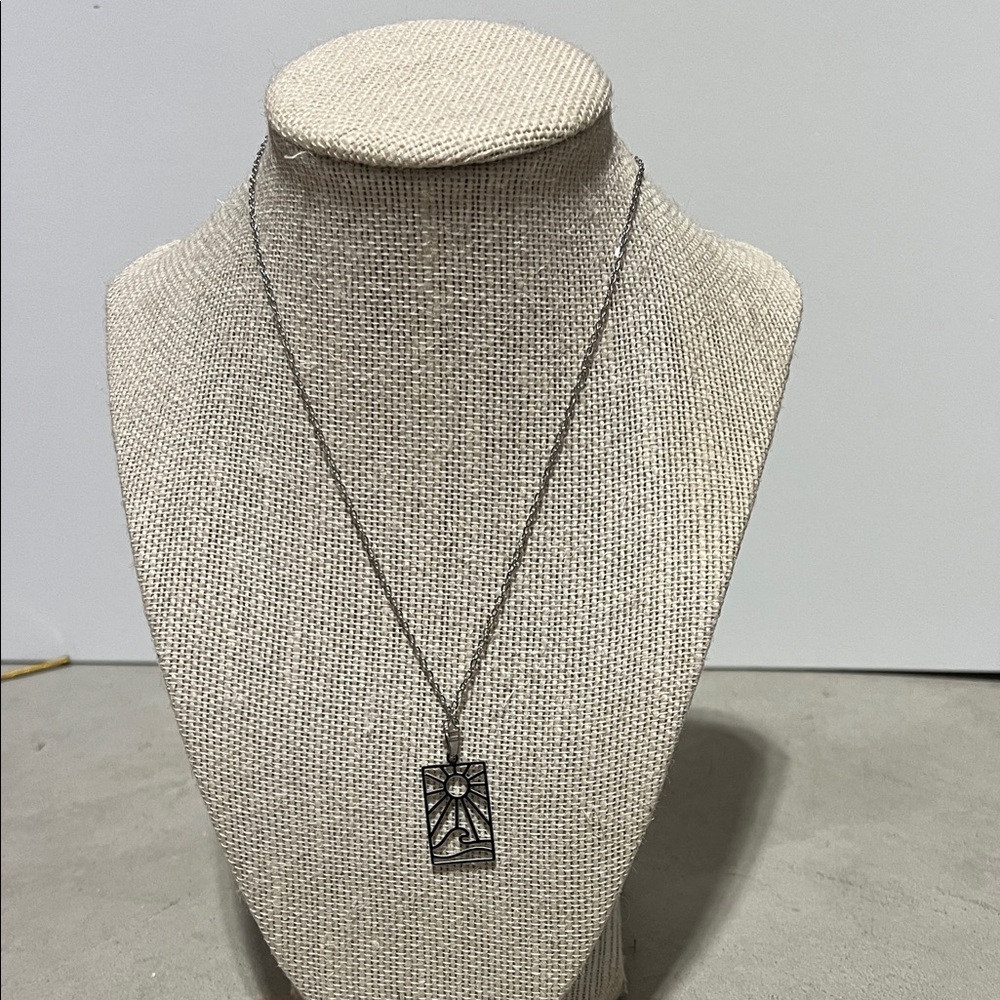 Elegant Silver Pendant Necklace